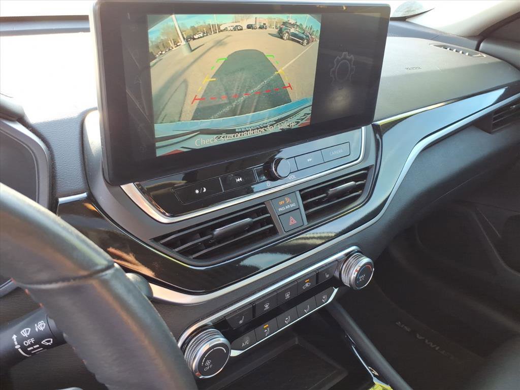 Used 2023 Nissan Altima 2.5 SR w/ SR Premium Package image 37