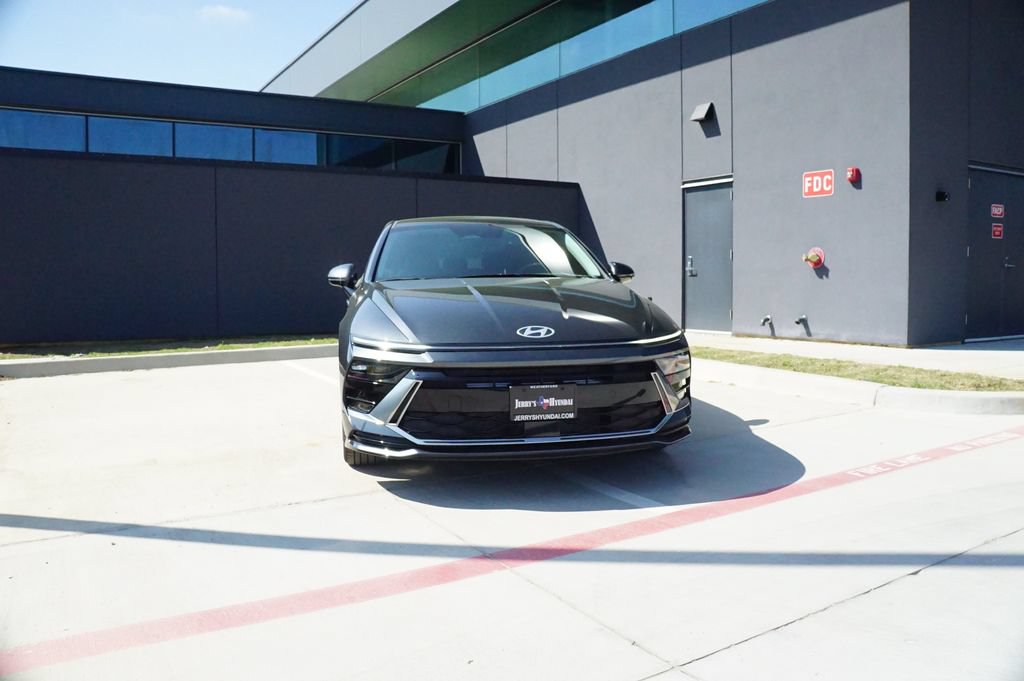 New 2026 Hyundai Sonata SEL FWD image 2