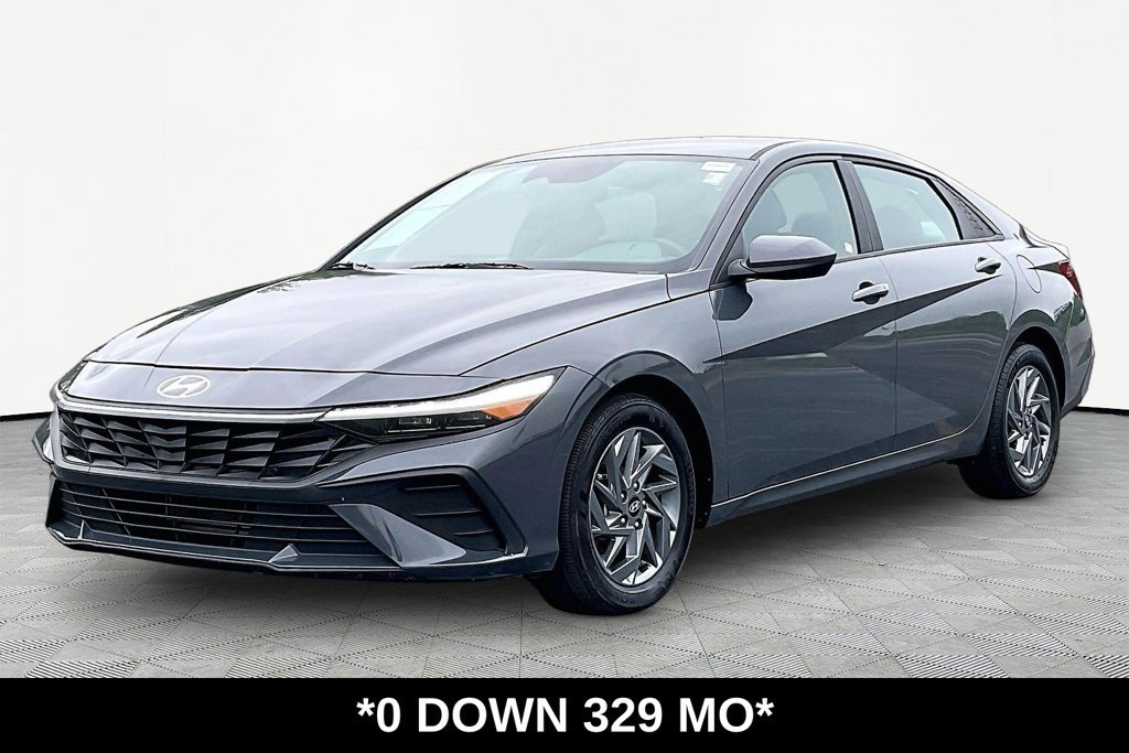 Used 2024 Hyundai Elantra SEL FWD image 1