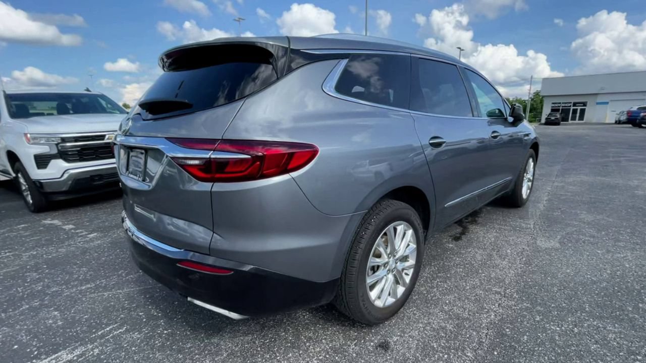 Used 2021 Buick Enclave Premium w/ Surround and Sites Package AWD/4WD image 9