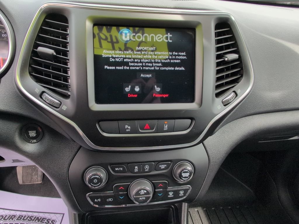 Used 2021 Jeep Cherokee Latitude Lux w/ Comfort/Convenience Group AWD/4WD image 21