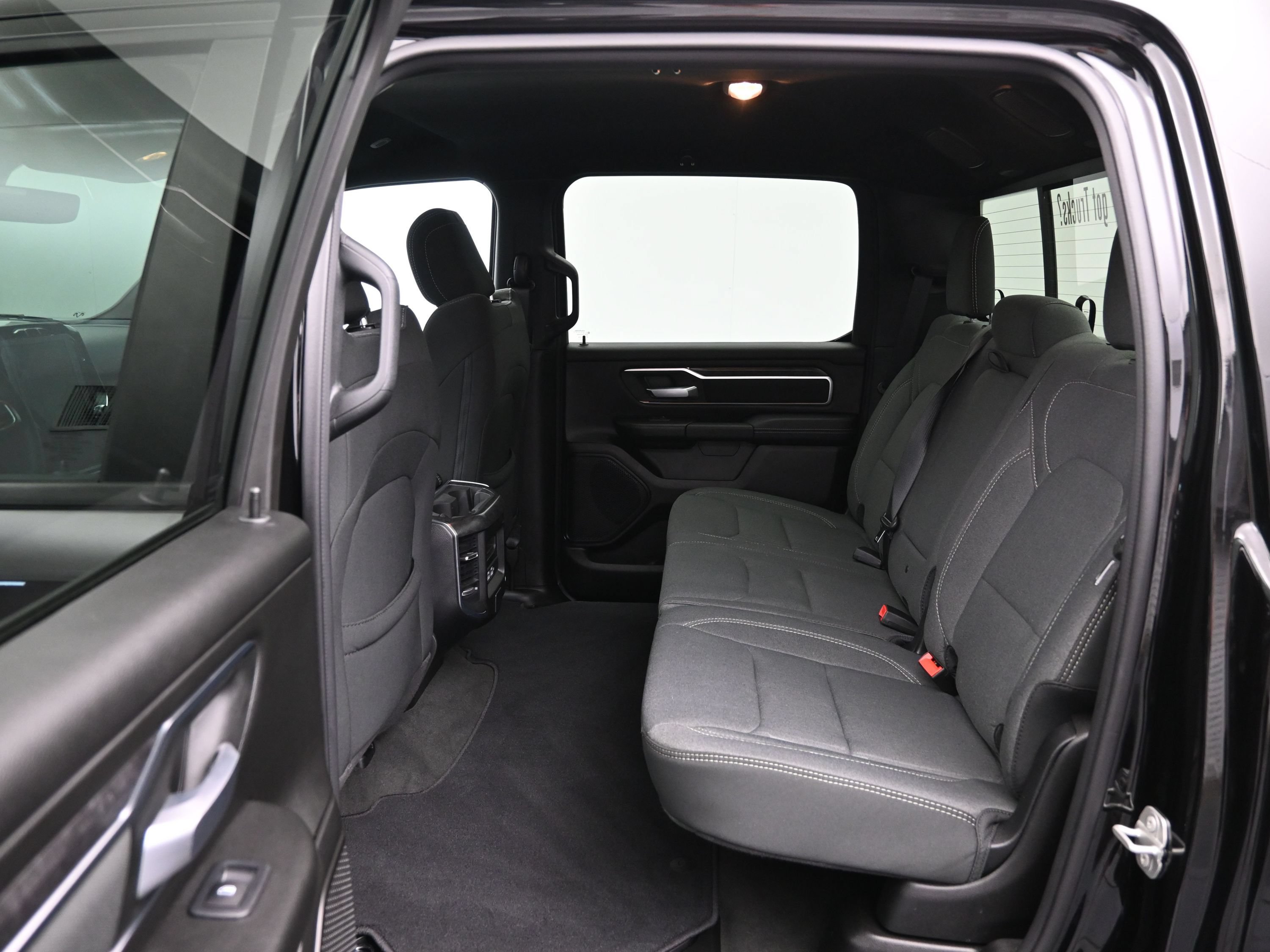 Used 2024 RAM 1500 Big Horn AWD/4WD image 11