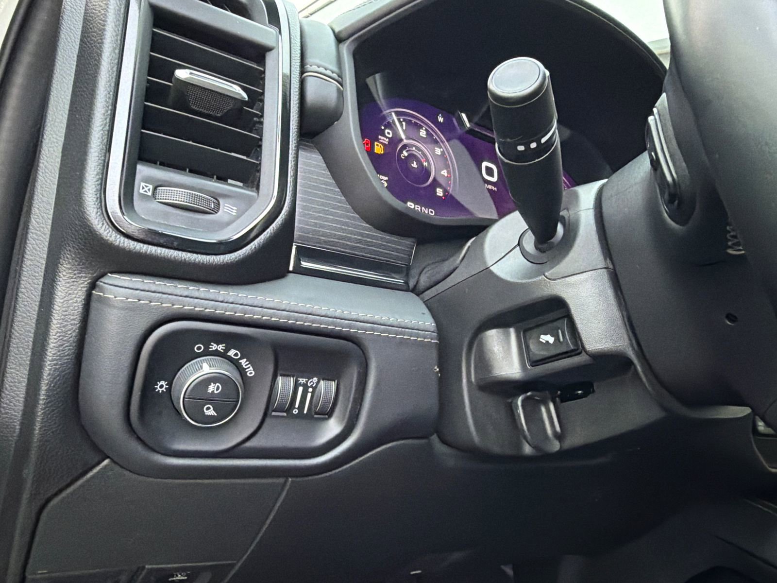 Used 2024 RAM 3500 Limited image 39