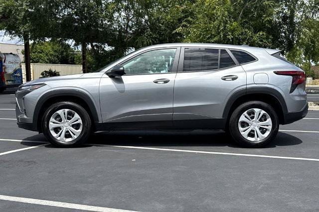 Used 2025 Chevrolet Trax LS FWD image 14