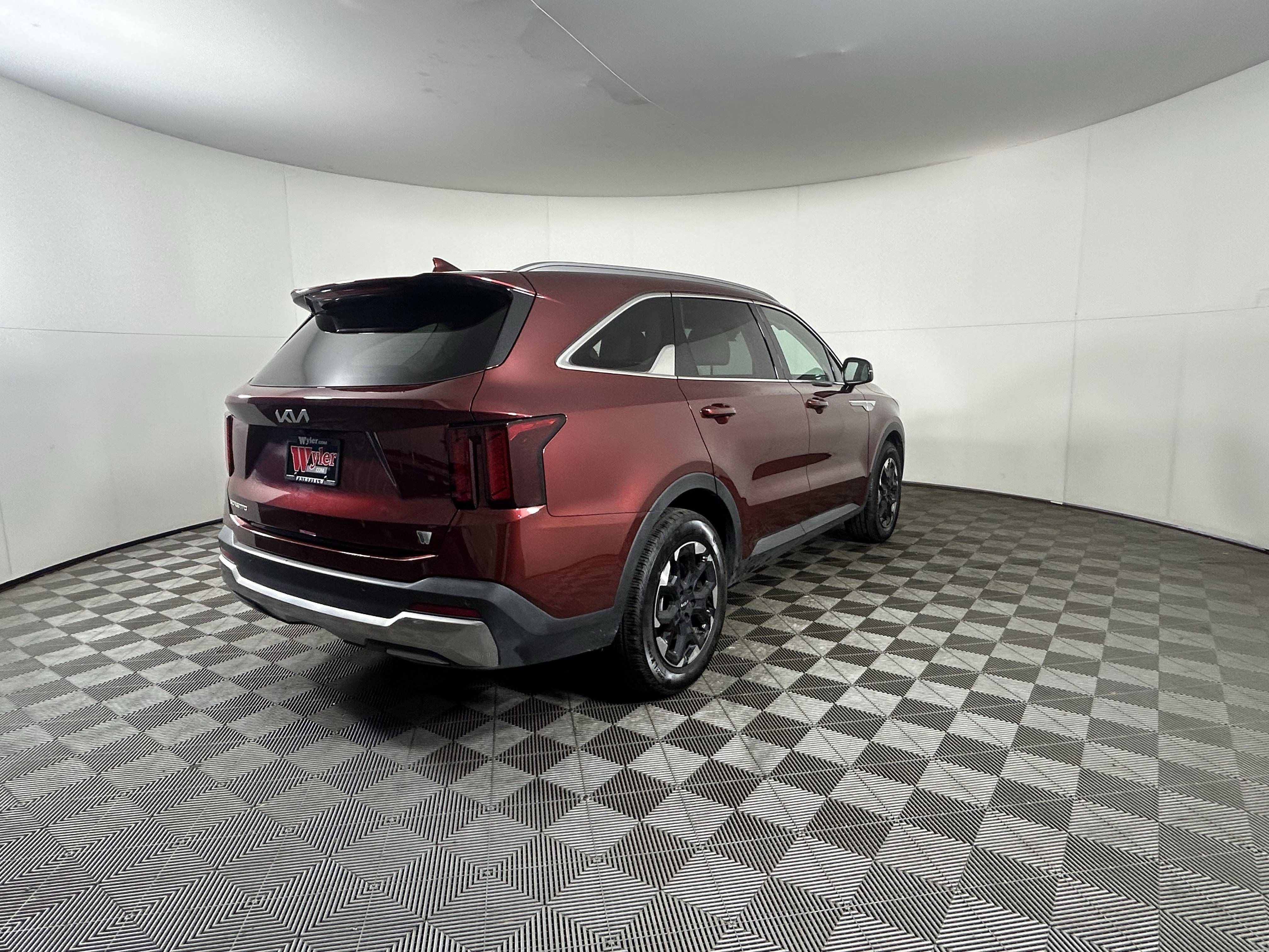 Used 2025 Kia Sorento S w/ Panoramic Sunroof Package image 22