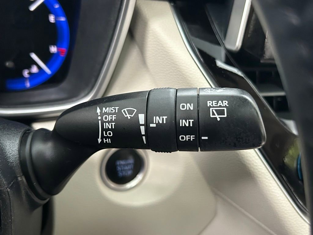 Used 2022 Toyota Corolla Cross XLE image 48