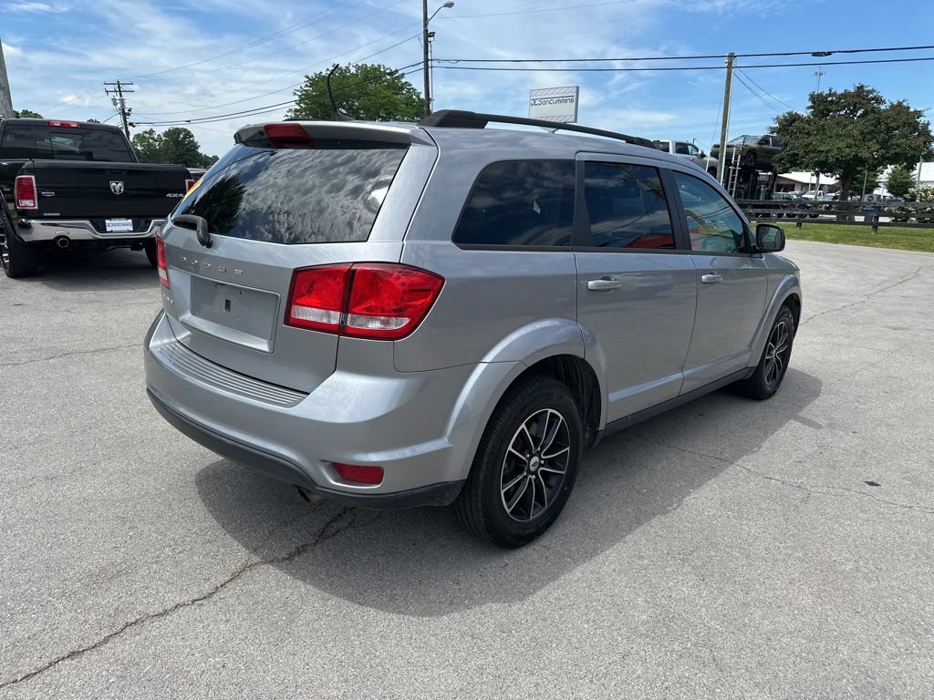 Used 2019 Dodge Journey SE w/ Premium Group FWD image 3