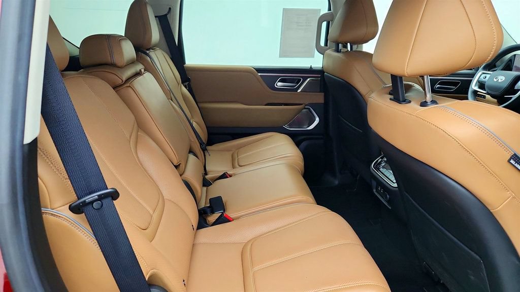 Used 2026 INFINITI QX80 Sensory AWD/4WD image 25