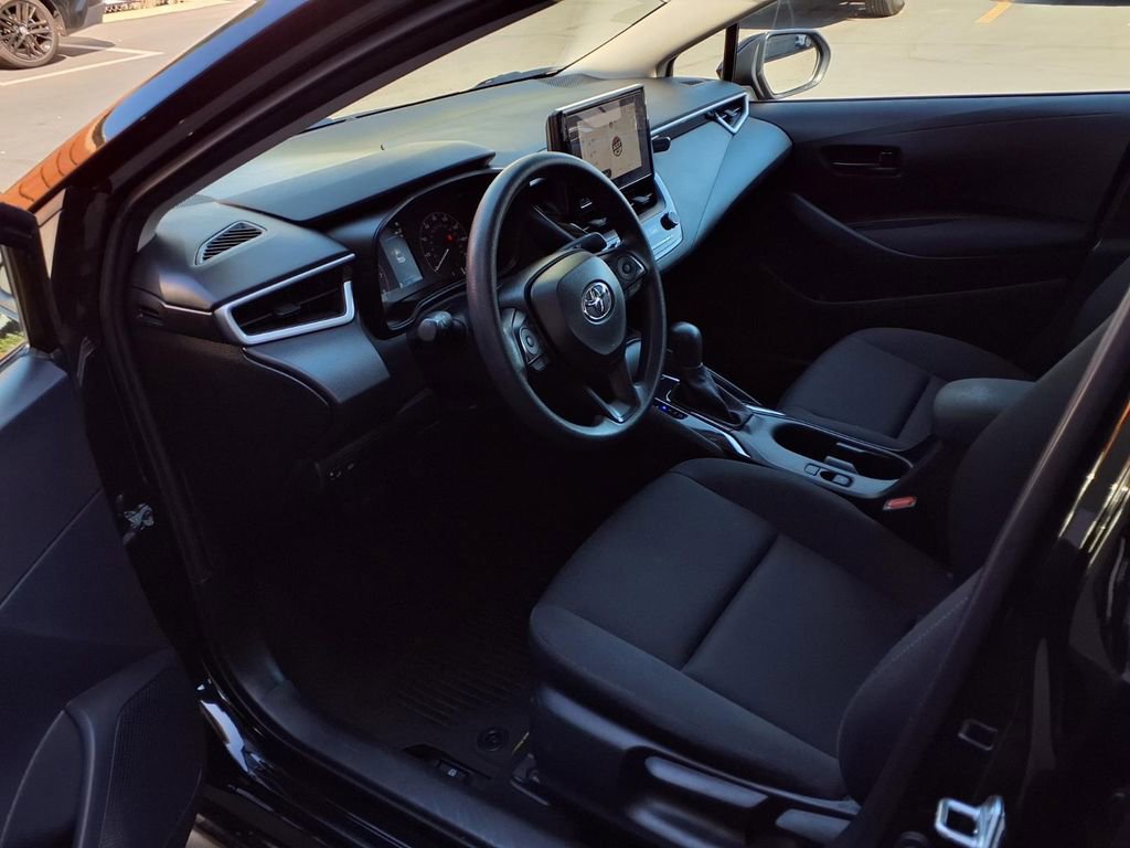 Certified 2025 Toyota Corolla LE image 15