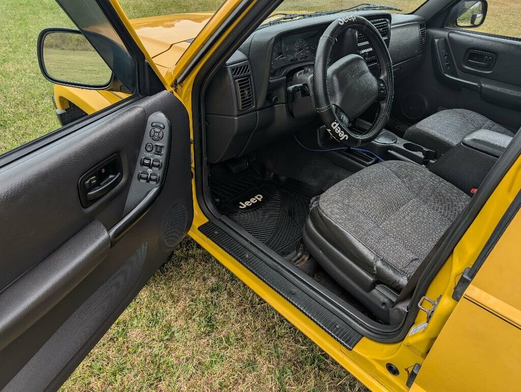 Used 2001 Jeep Cherokee Sport image 62