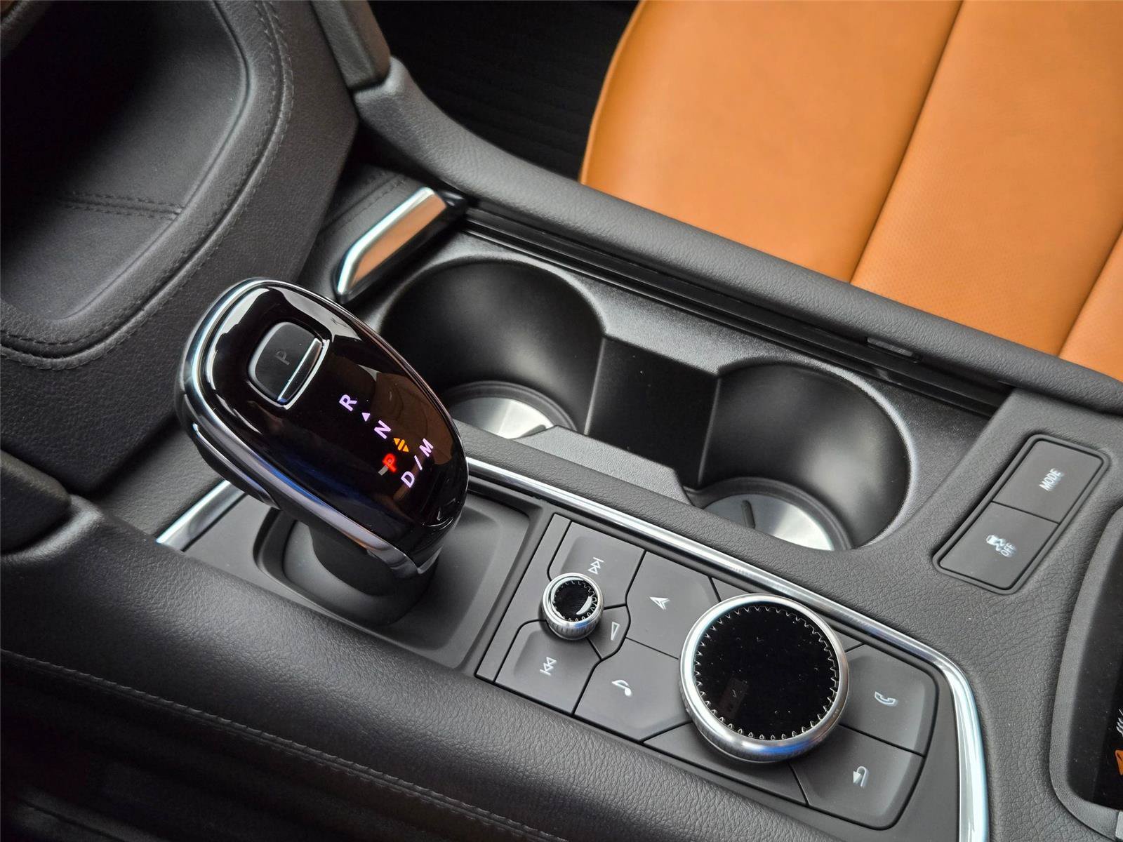 New 2026 Cadillac XT5 Premium Luxury w/ Driver Assist Package FWD image 23