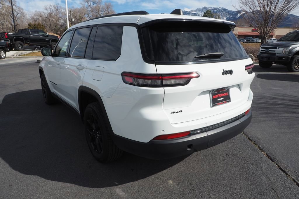 Used 2024 Jeep Grand Cherokee L Laredo AWD/4WD image 4