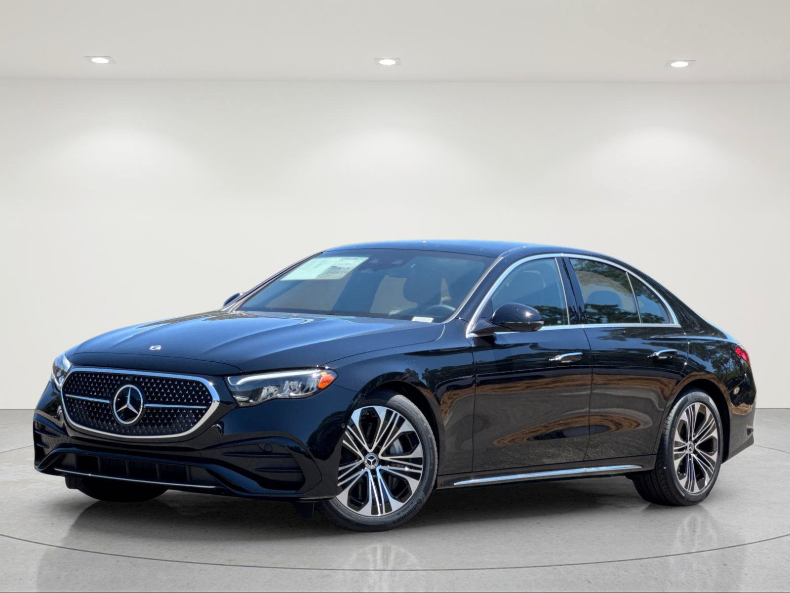 New 2026 Mercedes-Benz E 450 4MATIC Sedan image 2