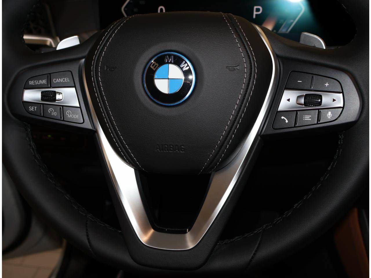 Used 2026 BMW X5 xDrive50e w/ Premium Package AWD/4WD image 21