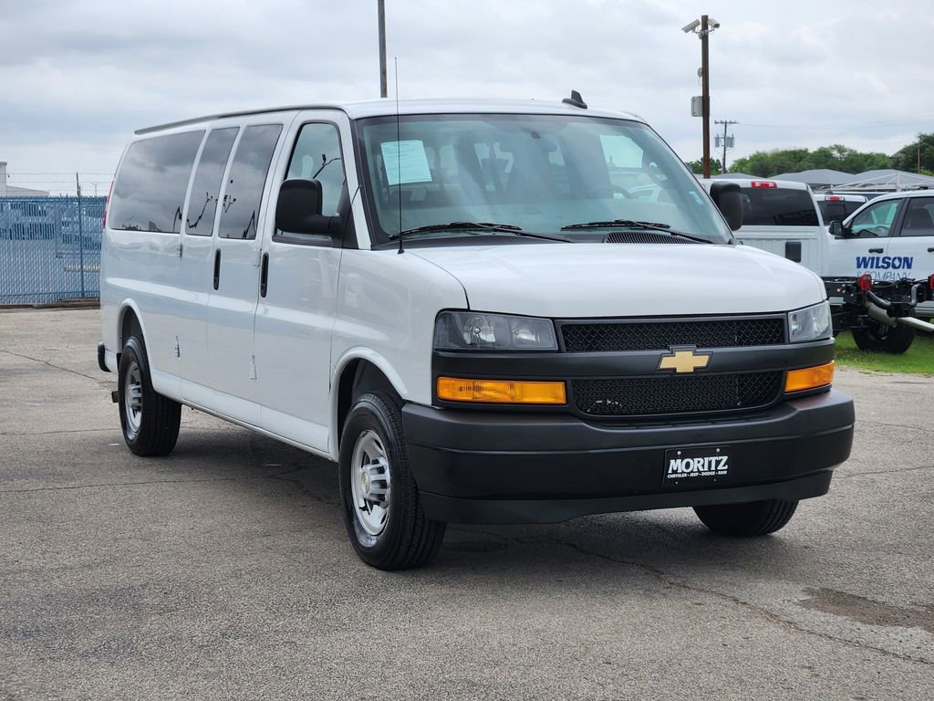 Certified 2025 Chevrolet Express 3500 LS RWD image 3