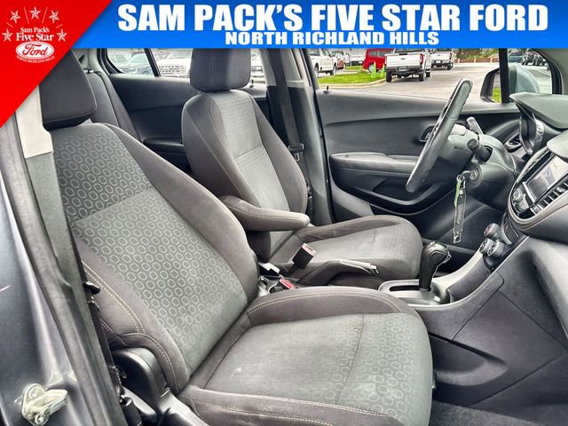 Used 2020 Chevrolet Trax LS image 31