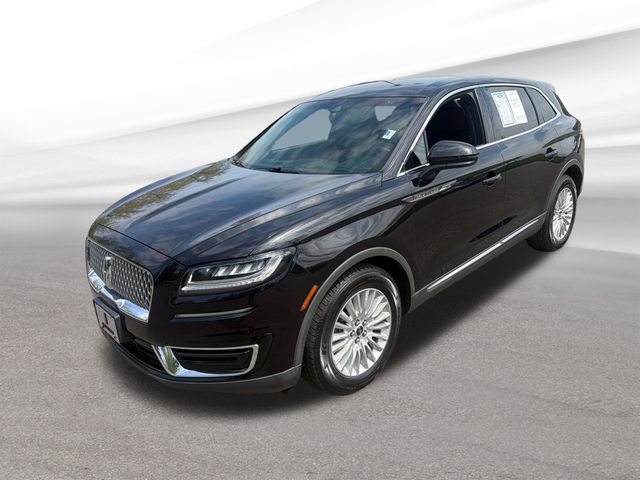 Used 2019 Lincoln Nautilus Premier AWD/4WD image 4