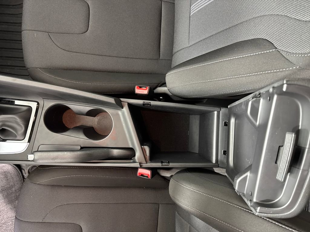 Certified 2025 Hyundai Elantra SE image 24