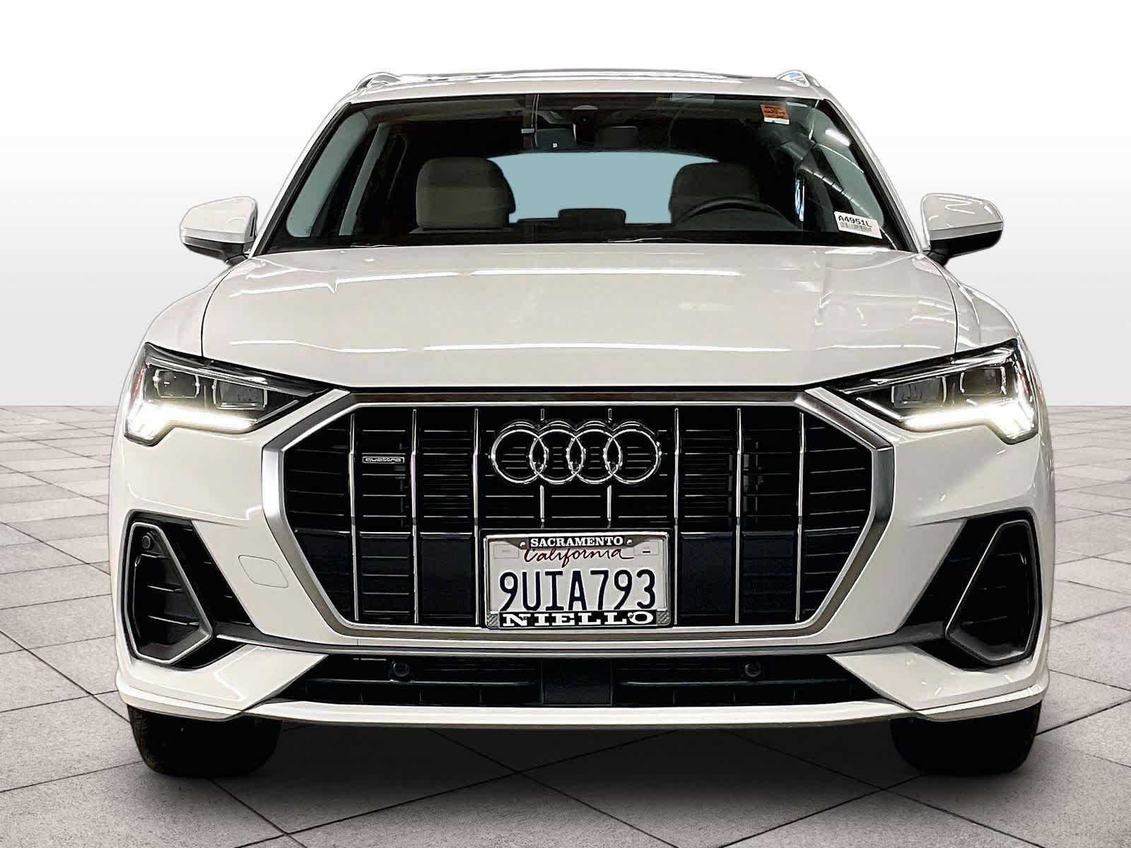 Certified 2025 Audi Q3 2.0T Premium w/ Convenience Package AWD/4WD image 3