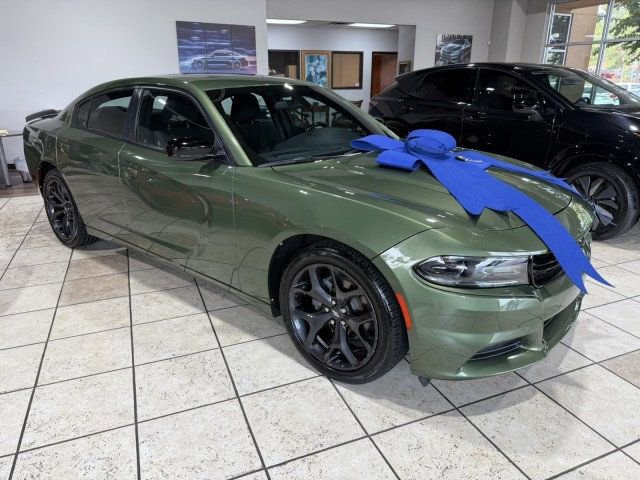 Used 2020 Dodge Charger SXT w/ Driver Convenience Group image 4