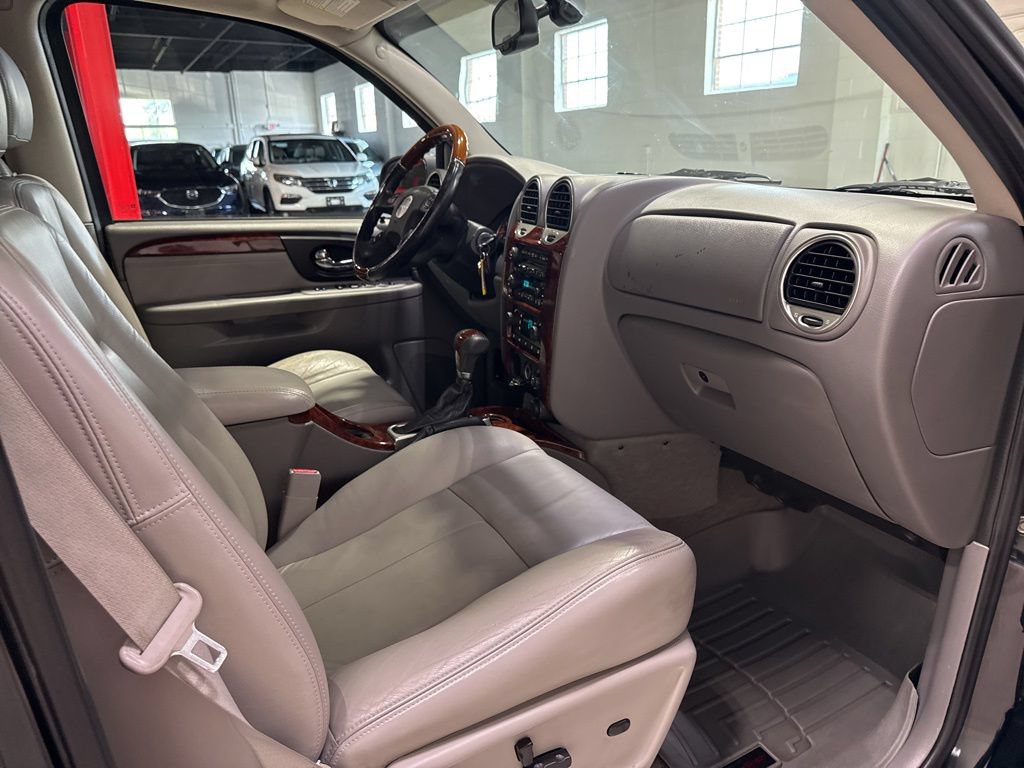 Used 2008 GMC Envoy Denali w/ Sun And 6-Disc Cd Package RWD image 37