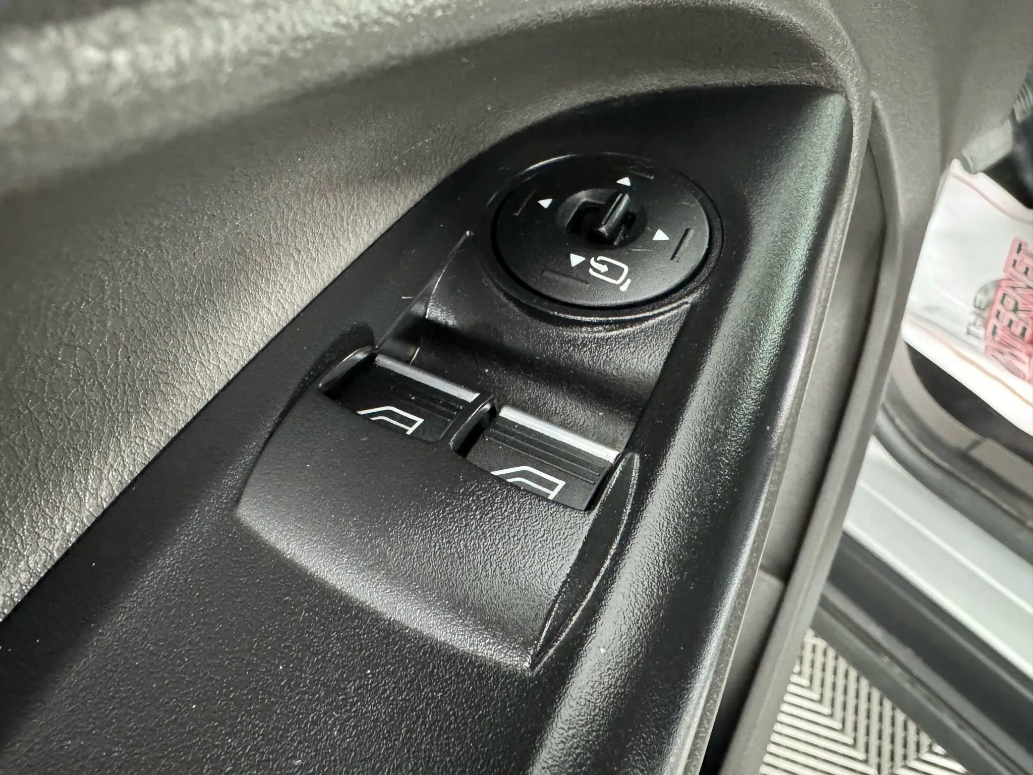 Used 2022 Ford Transit Connect XLT image 33