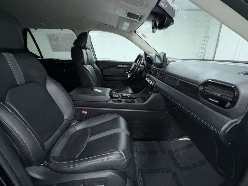 Used 2024 Honda Pilot EX-L image 12
