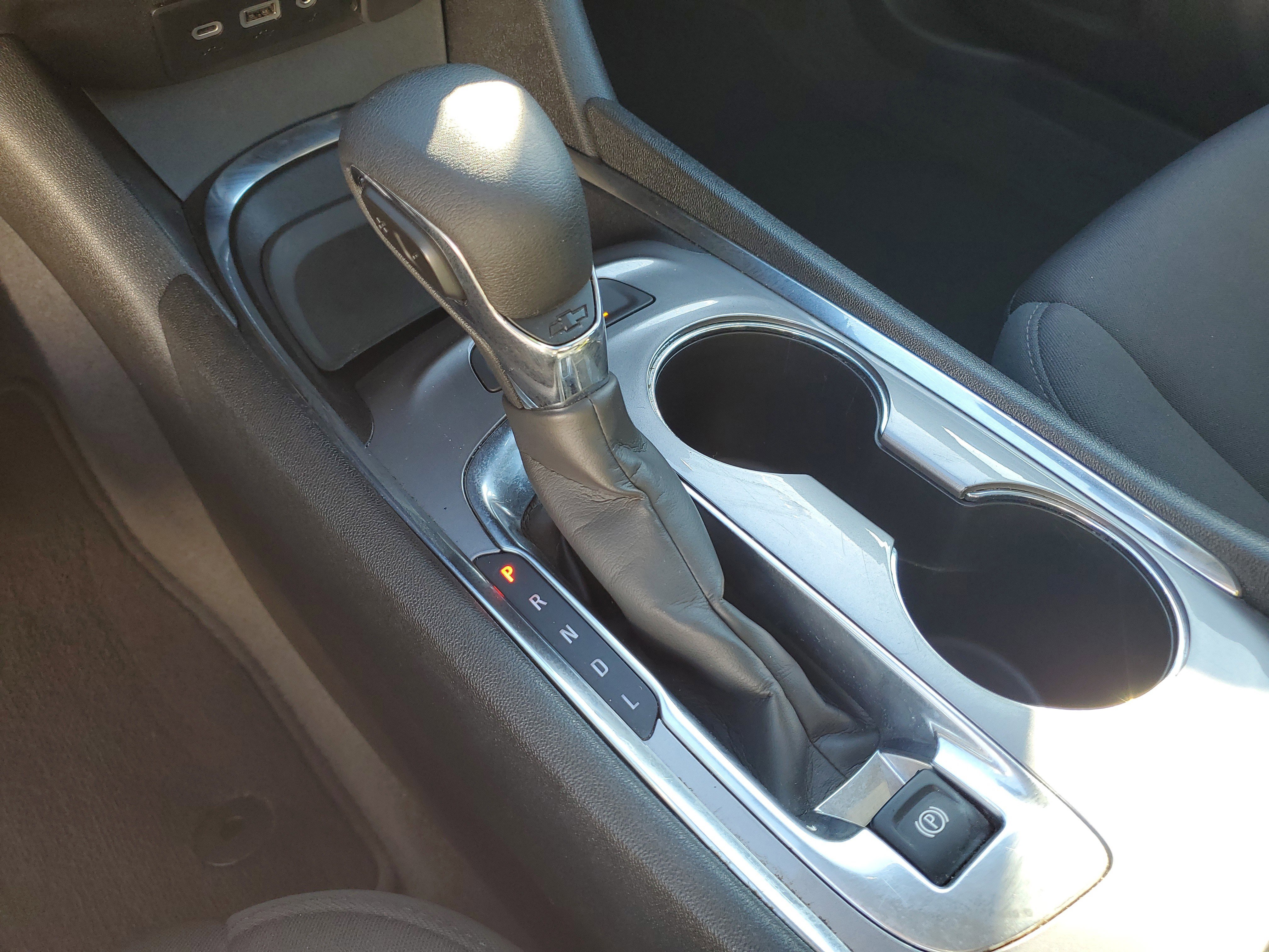 Used 2024 Chevrolet Malibu LT image 9