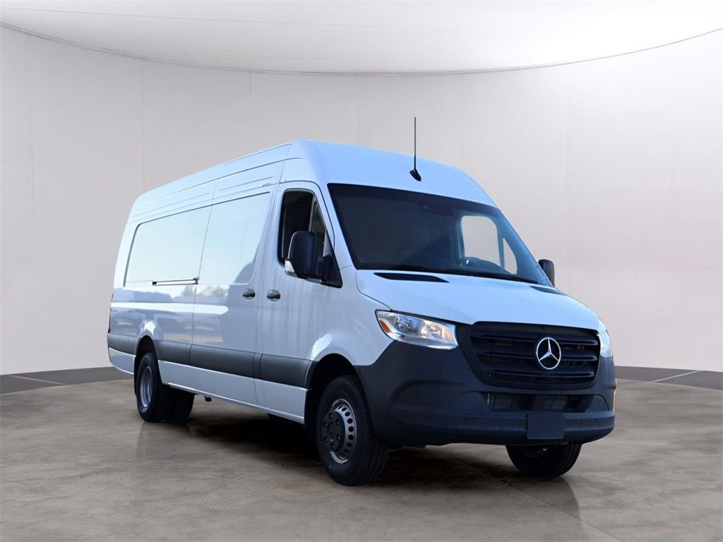 Used 2024 Mercedes-Benz Sprinter 3500 image 7