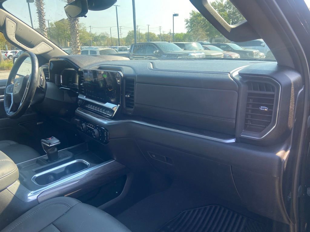 Used 2024 Chevrolet Silverado 1500 LTZ w/ Technology Package image 17