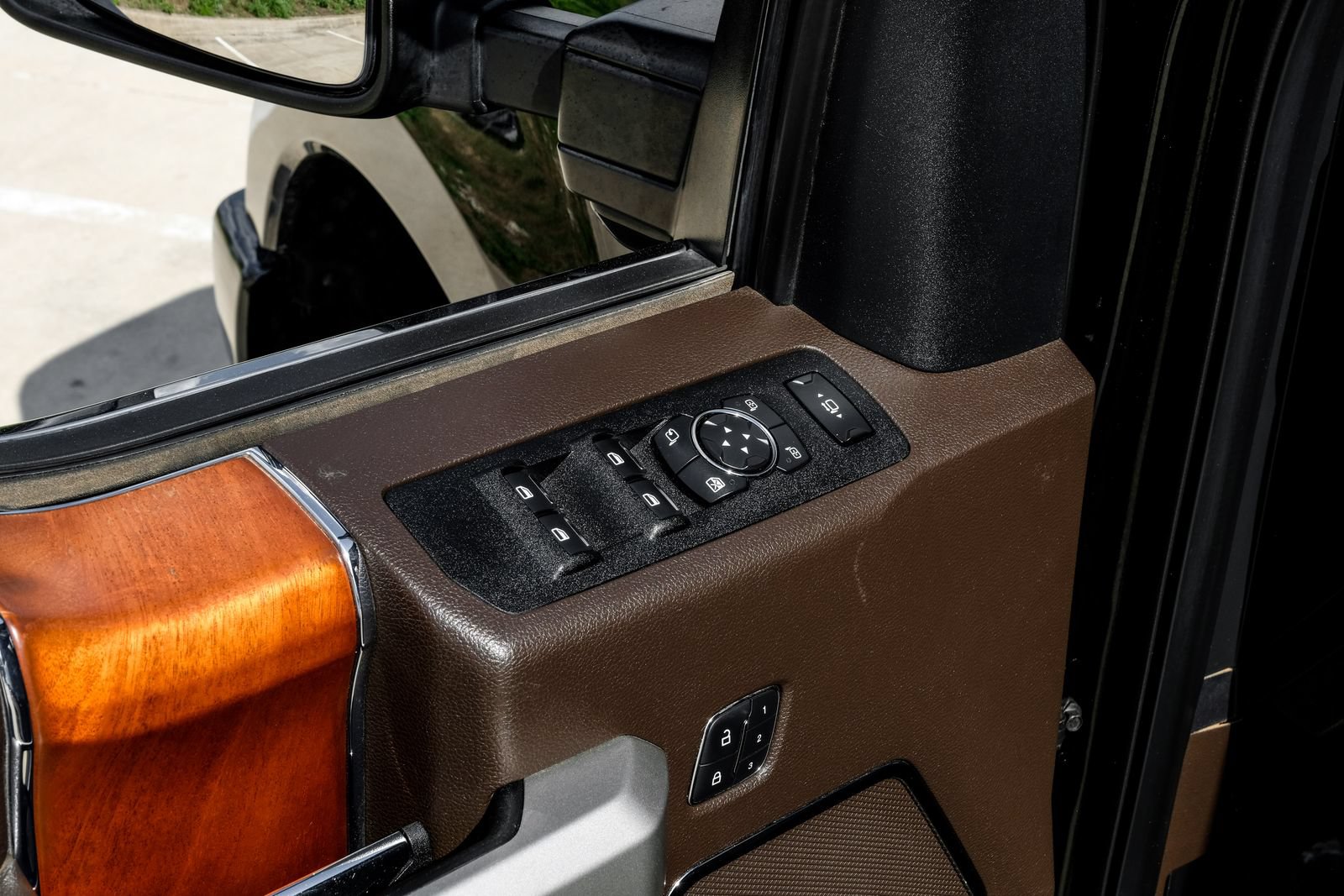 Used 2019 Ford F250 King Ranch w/ King Ranch Ultimate Package AWD/4WD image 47