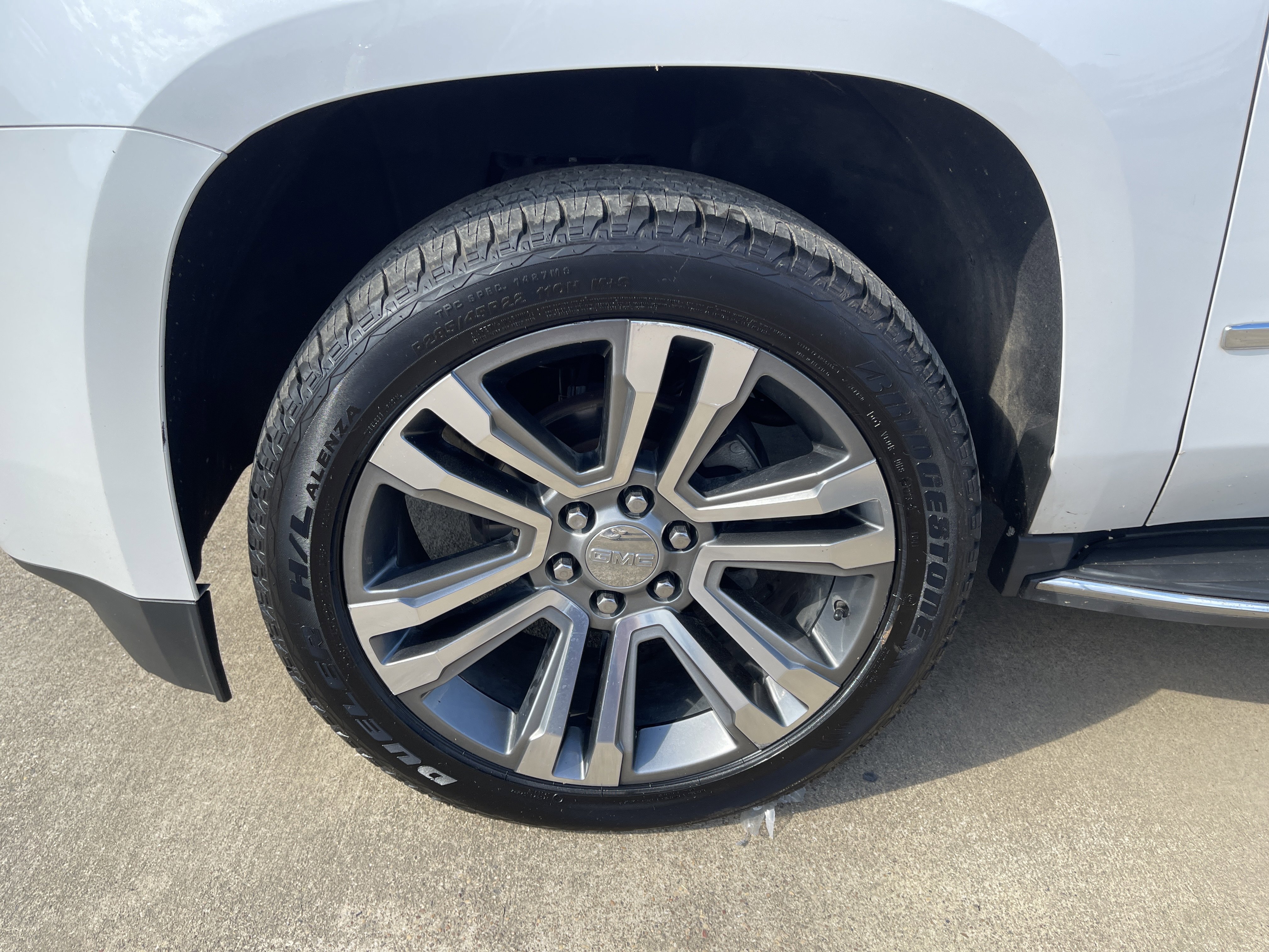 Used 2018 GMC Yukon Denali w/ Open Road Package image 11