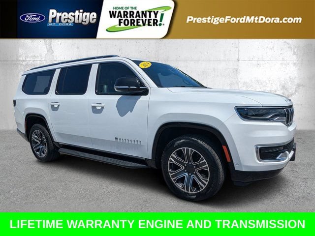 Used 2024 Jeep Wagoneer L Series II w/ Flexible Seating Group RWD image 1