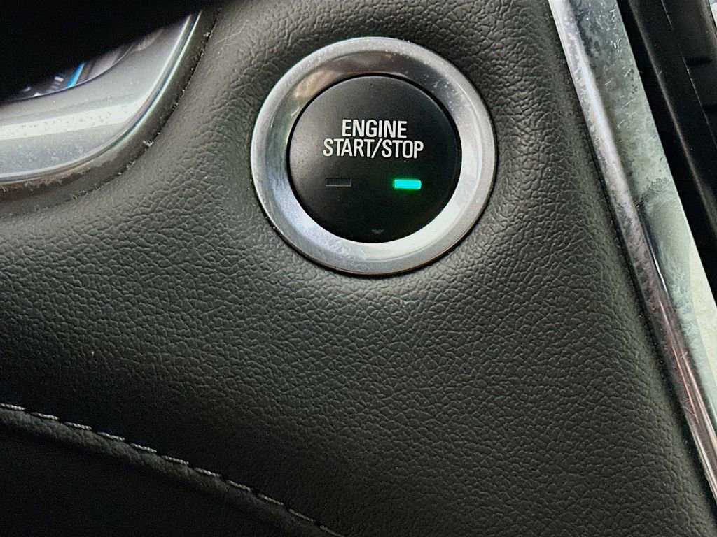 Used 2023 Chevrolet Traverse LT image 21