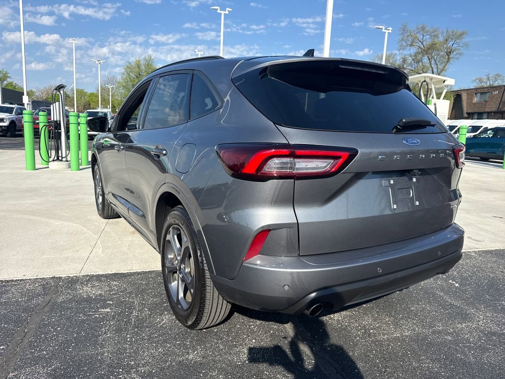 Used 2024 Ford Escape ST-Line w/ Tech Pack #1 image 9