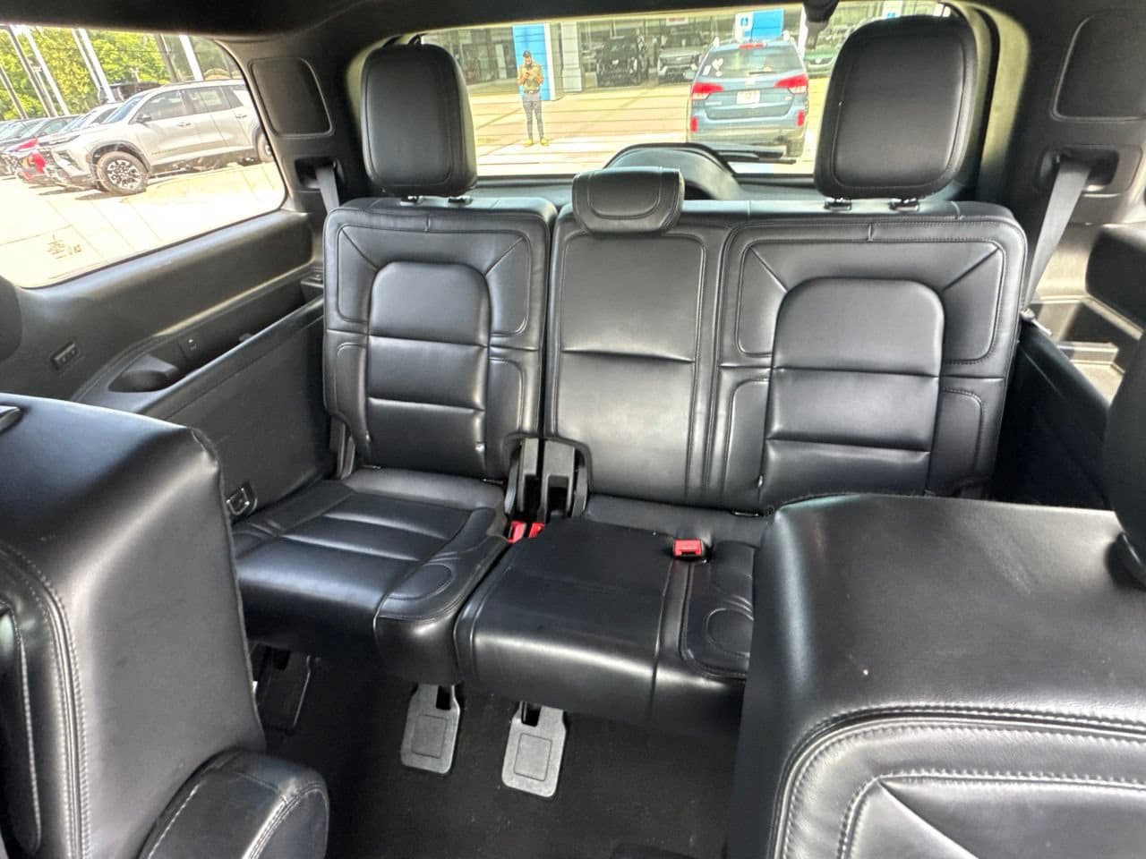 Used 2019 Lincoln Navigator Reserve AWD/4WD image 7