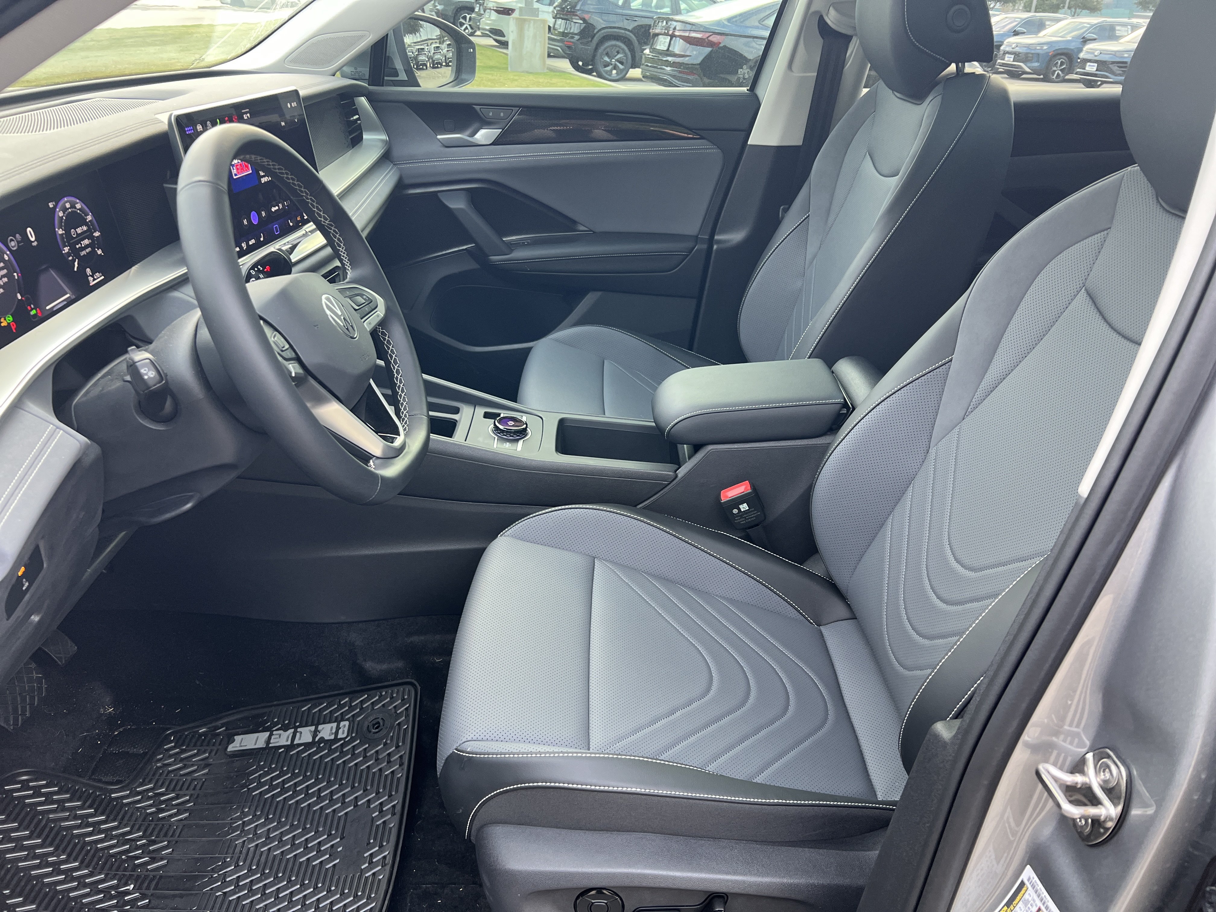 Certified 2026 Volkswagen Tiguan SE FWD image 13