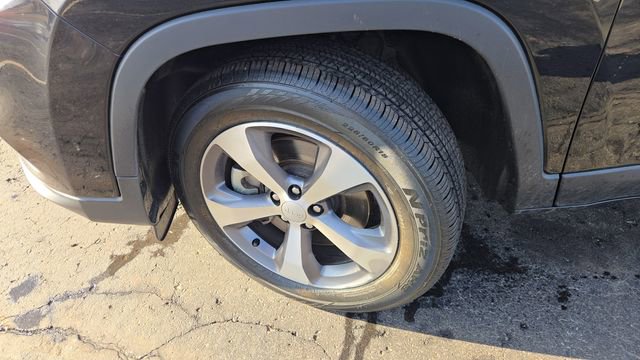 Certified 2020 Jeep Cherokee Limited image 3