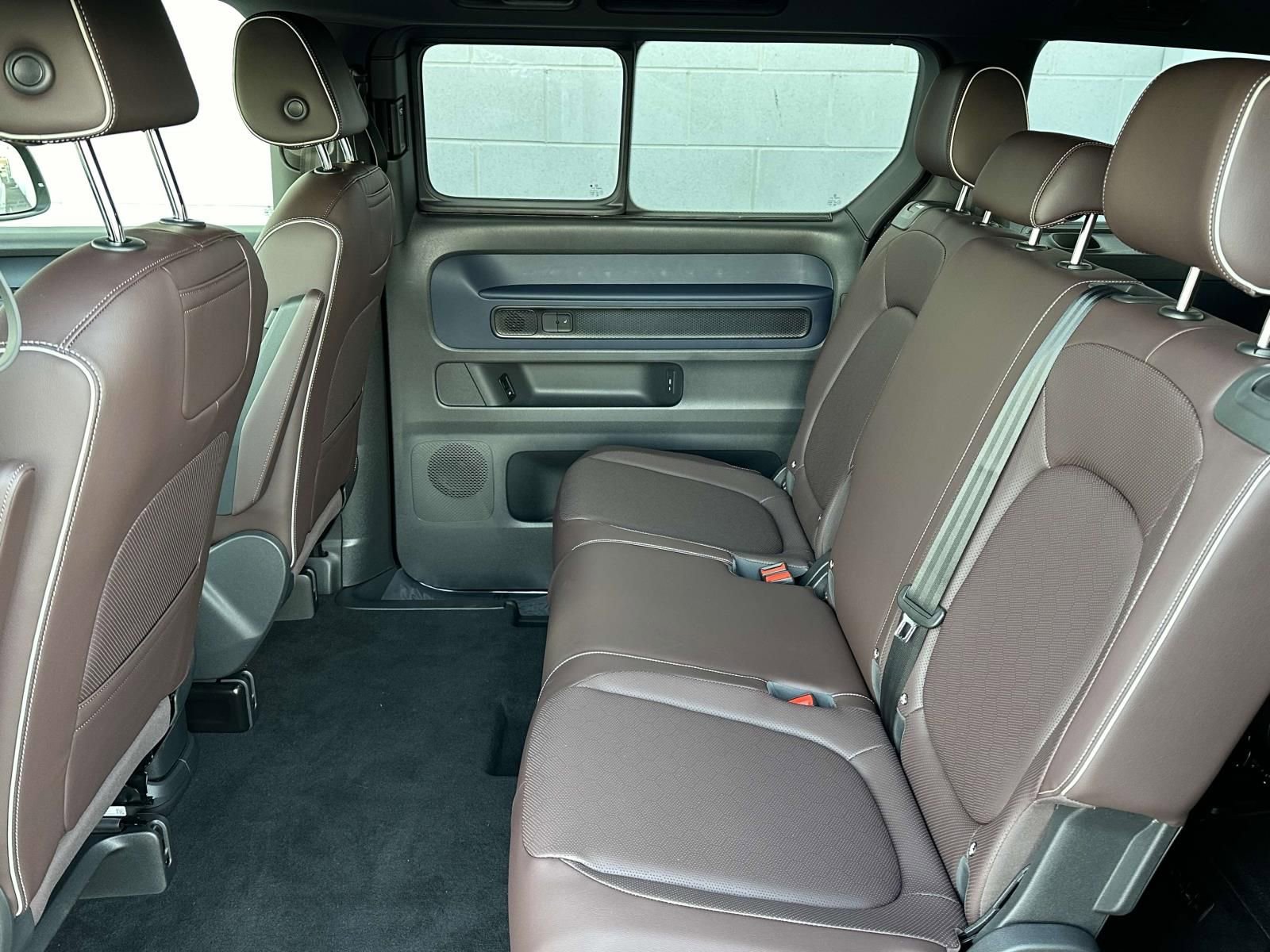 New 2025 Volkswagen ID. Buzz Pro S image 9