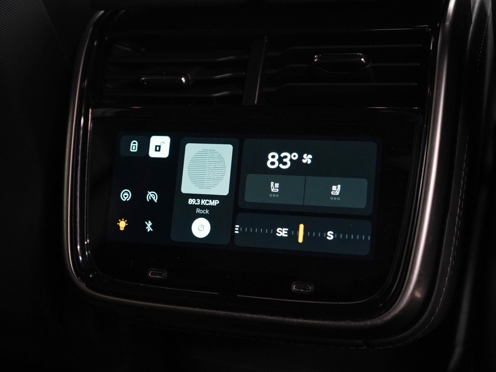 Used 2024 Rivian R1S Adventure Dual AWD/4WD image 17