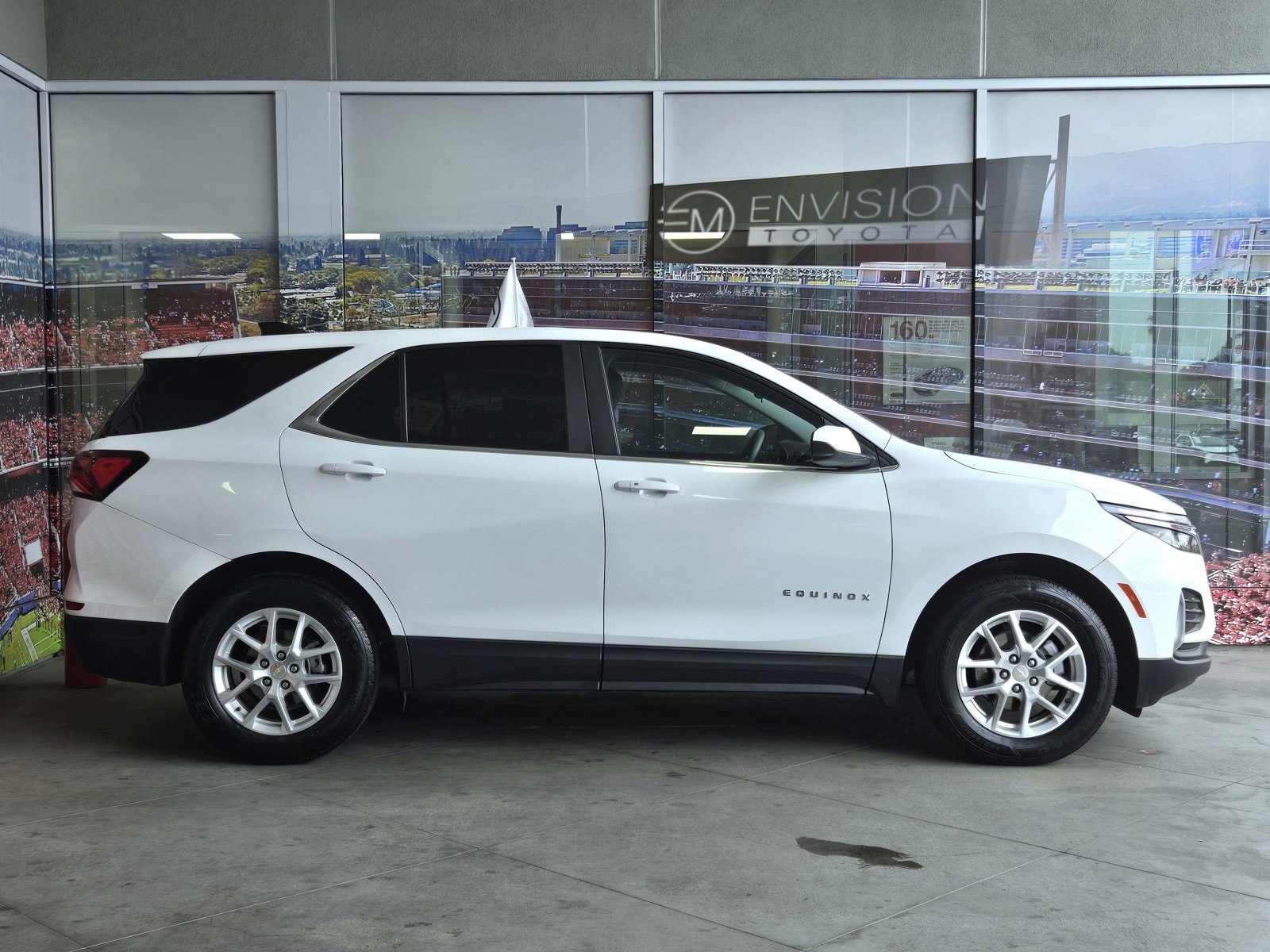 Used 2023 Chevrolet Equinox LT image 4