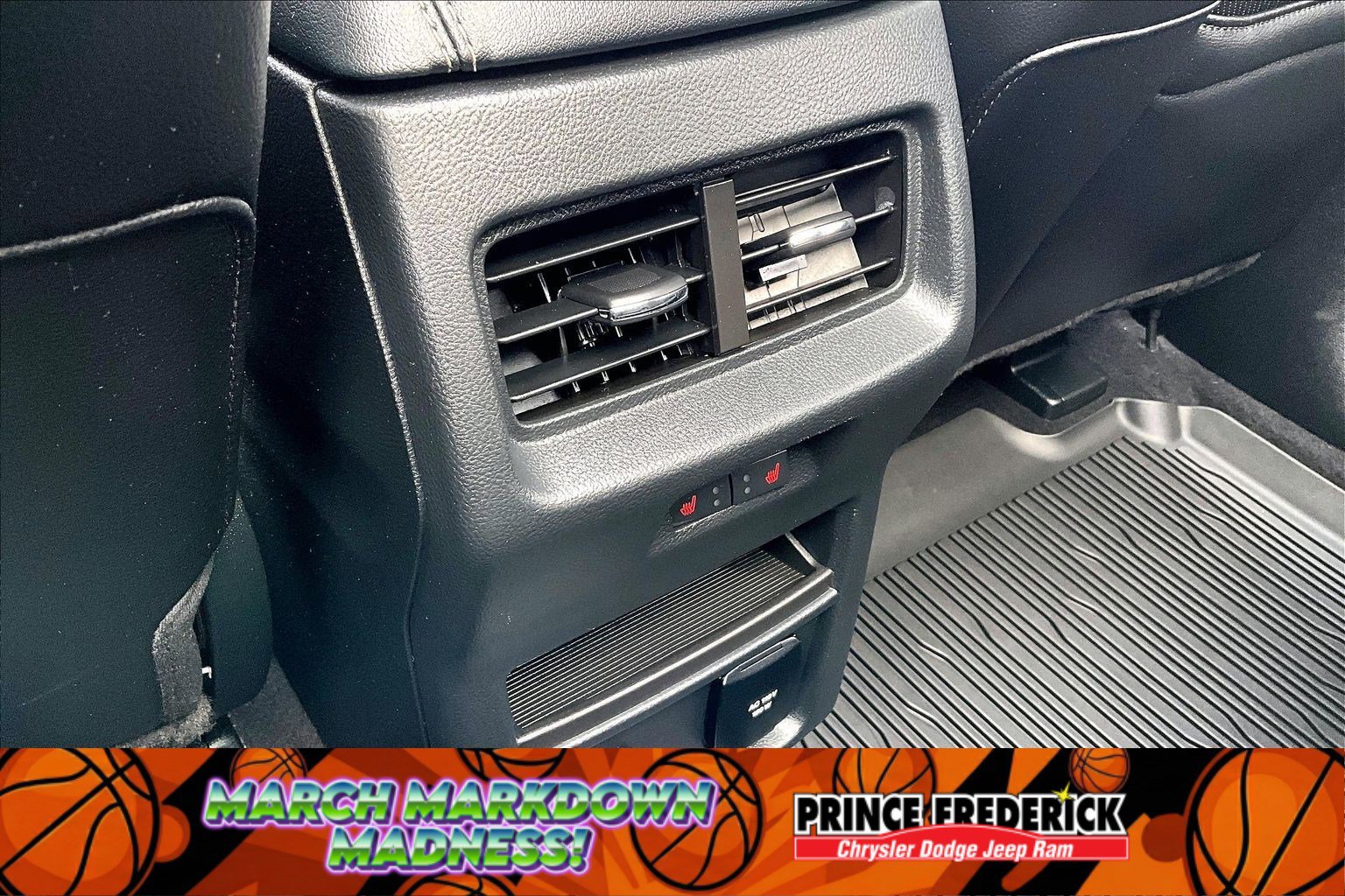 Used 2022 Ford Edge ST w/ Equipment Group 401A image 28