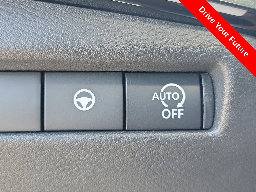 Used 2025 Nissan Kicks SR FWD image 19