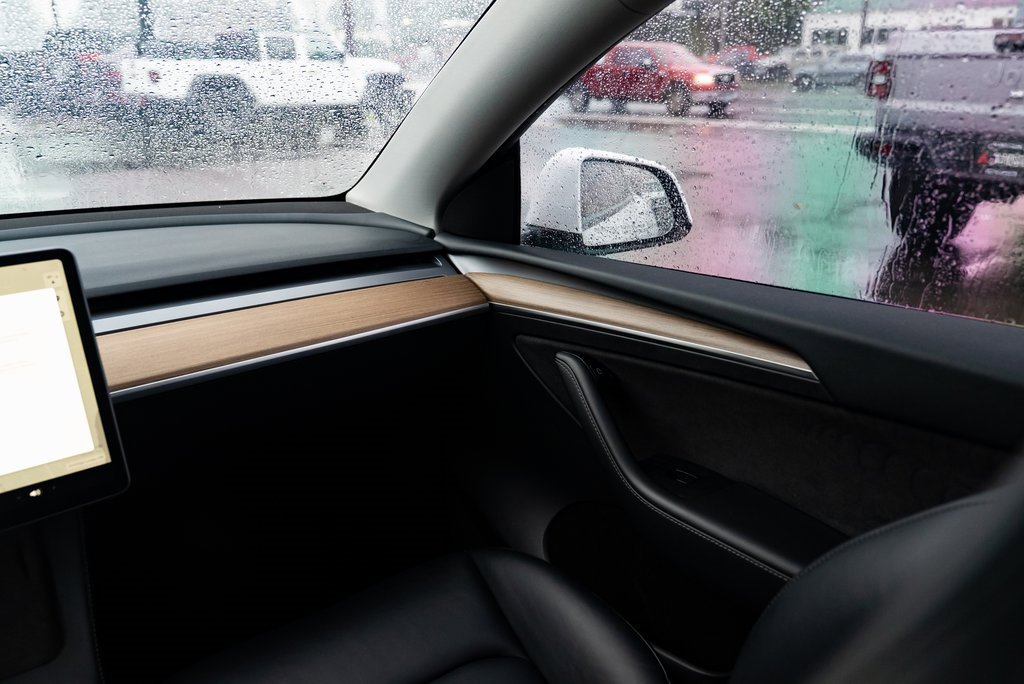 Used 2023 Tesla Model Y Long Range image 10