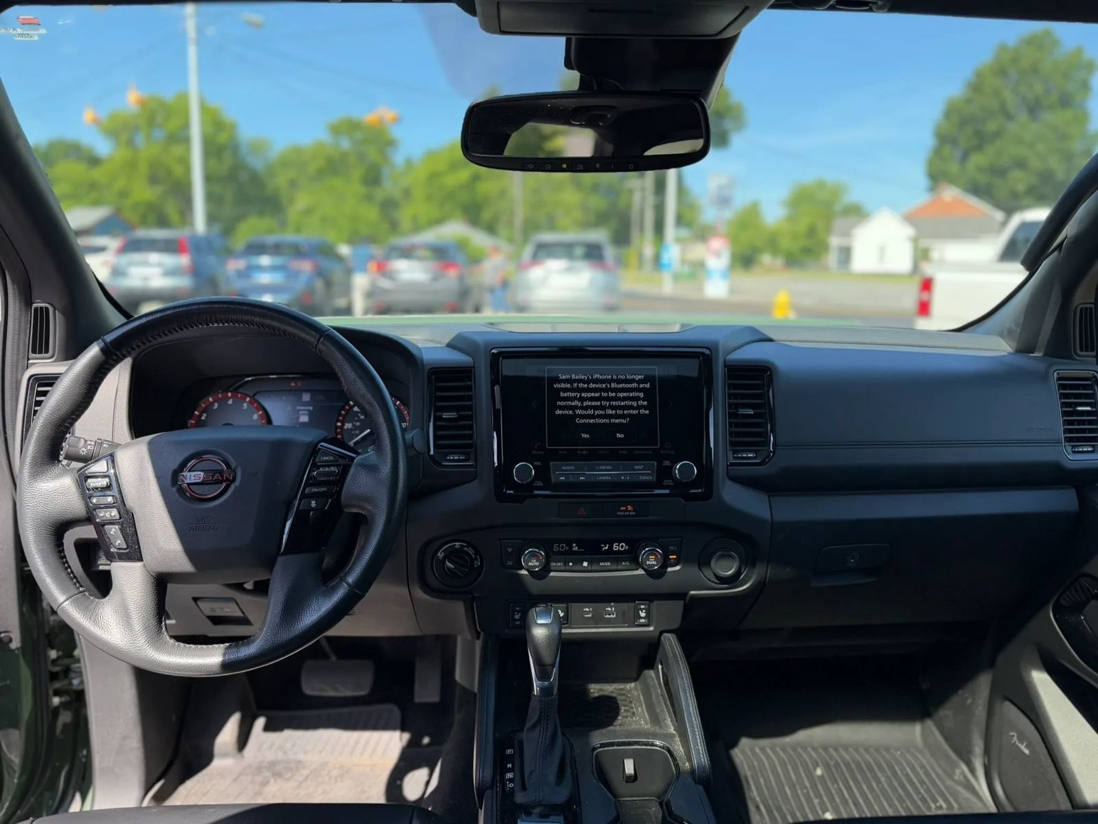 Used 2022 Nissan Frontier PRO-4X w/ Pro-4X Premium Package AWD/4WD image 13