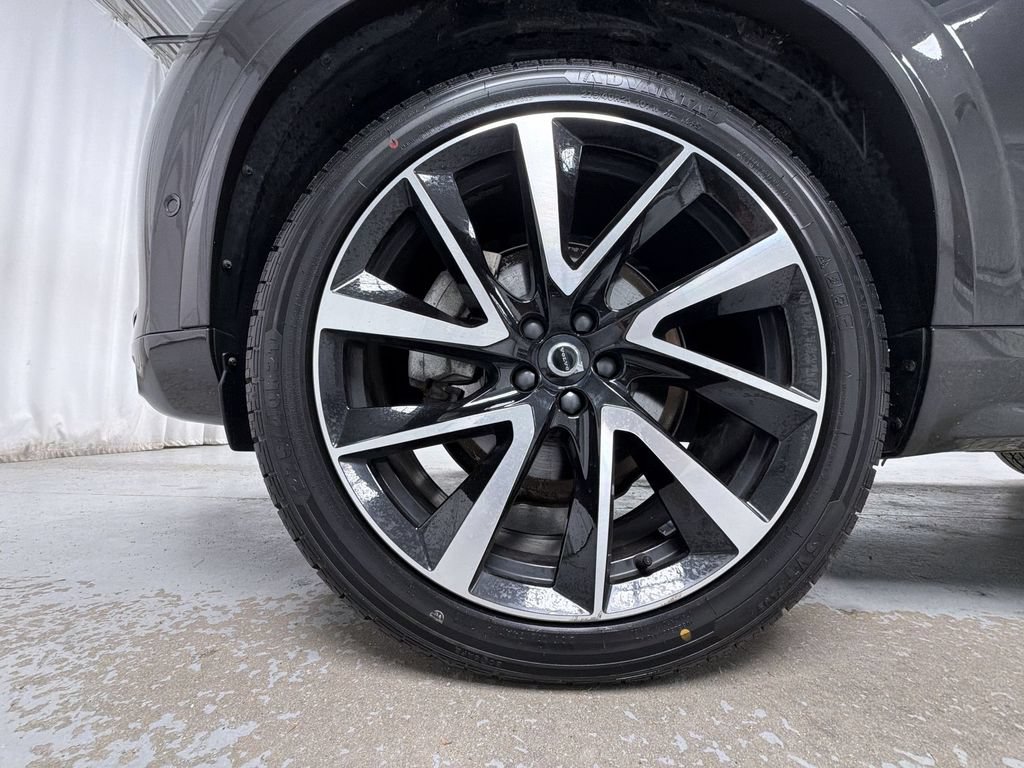 Used 2024 Volvo XC90 B6 Ultimate w/ Protection Package Premier AWD/4WD image 14