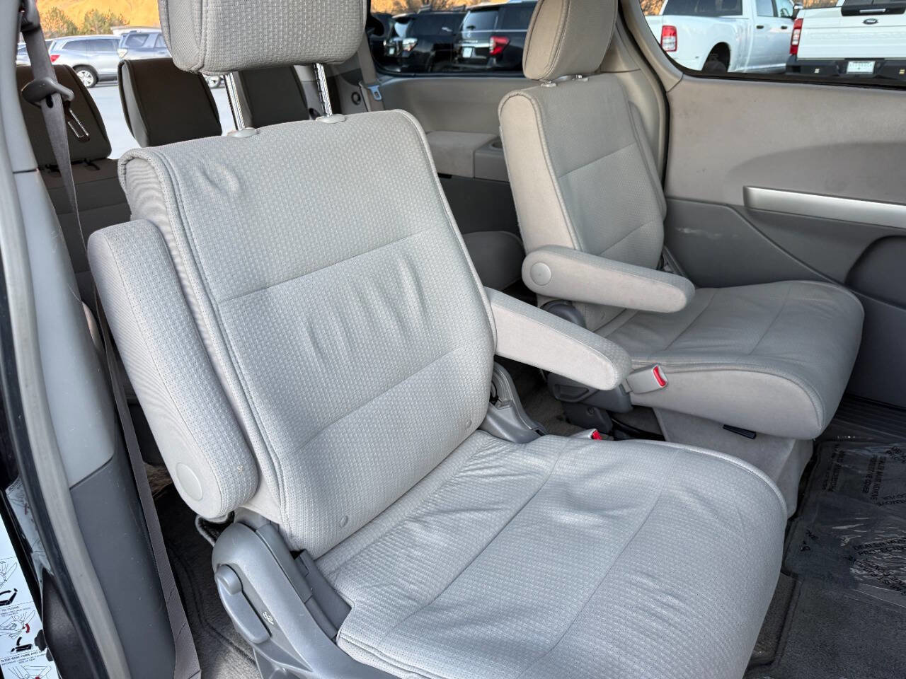 Used 2008 Nissan Quest S w/ Seat Pkg image 20