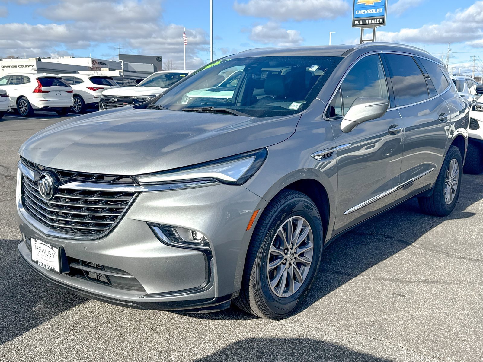 Certified 2024 Buick Enclave Premium image 3