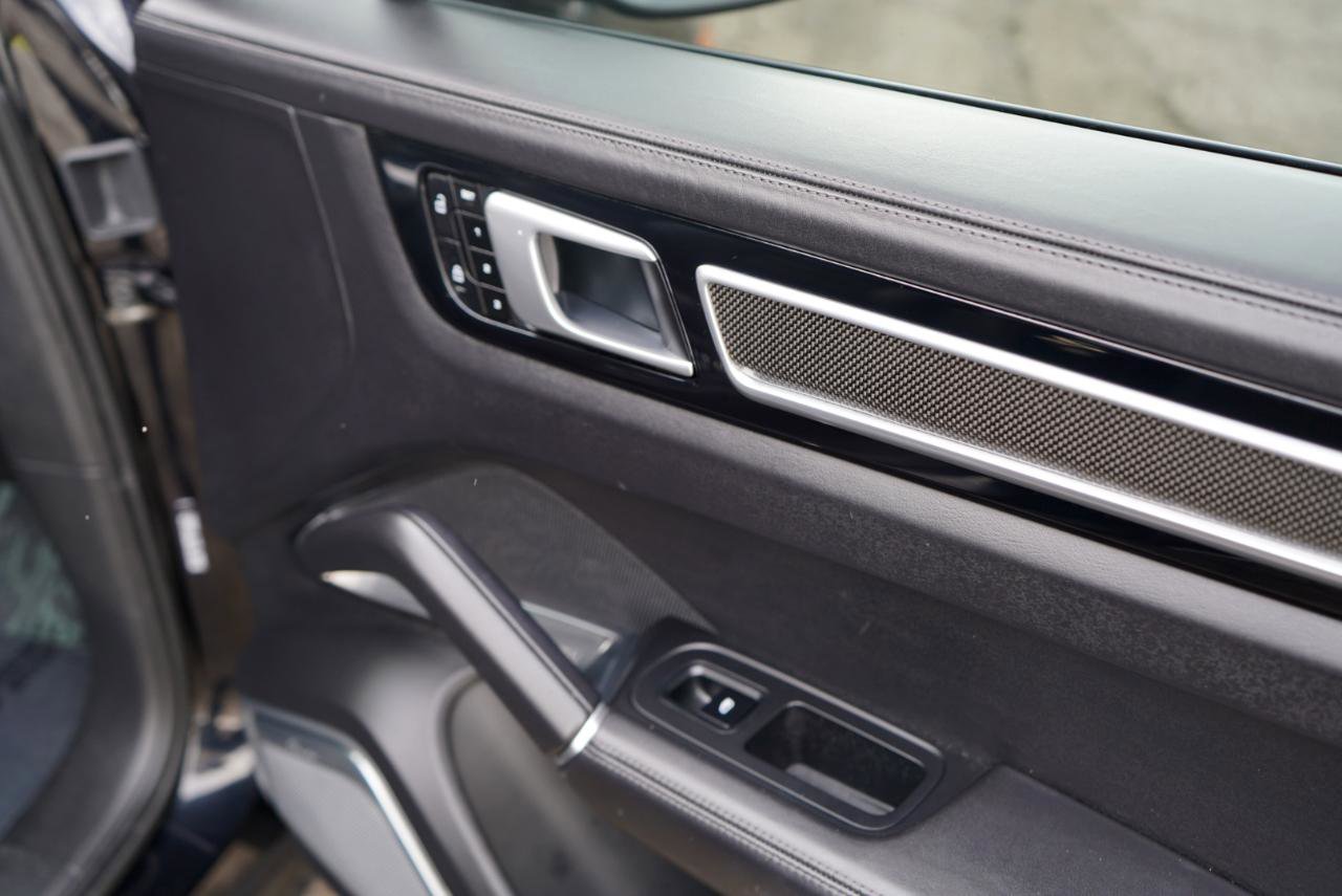 Used 2021 Porsche Cayenne Turbo image 73