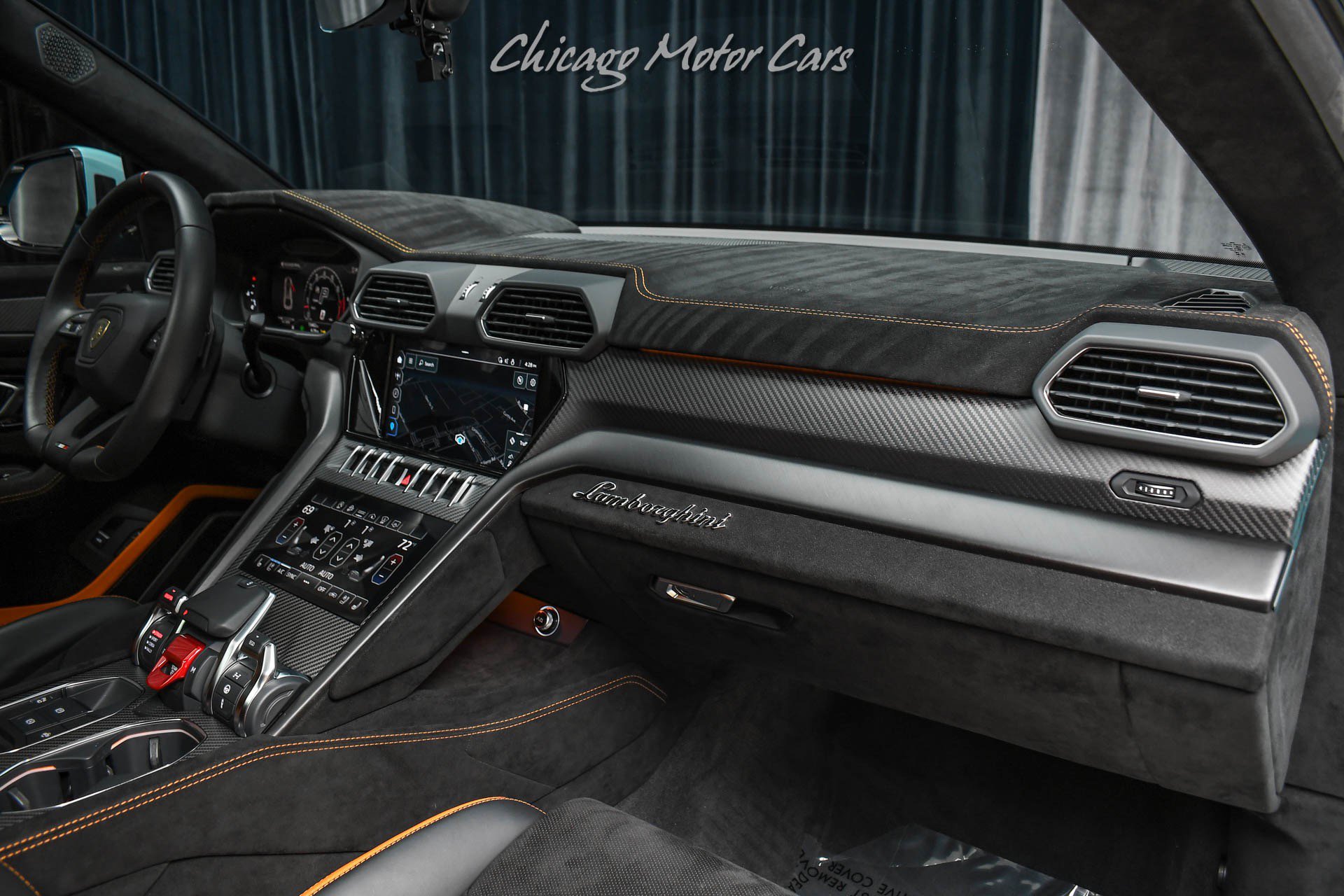 Used 2024 Lamborghini Urus Performante AWD/4WD image 24
